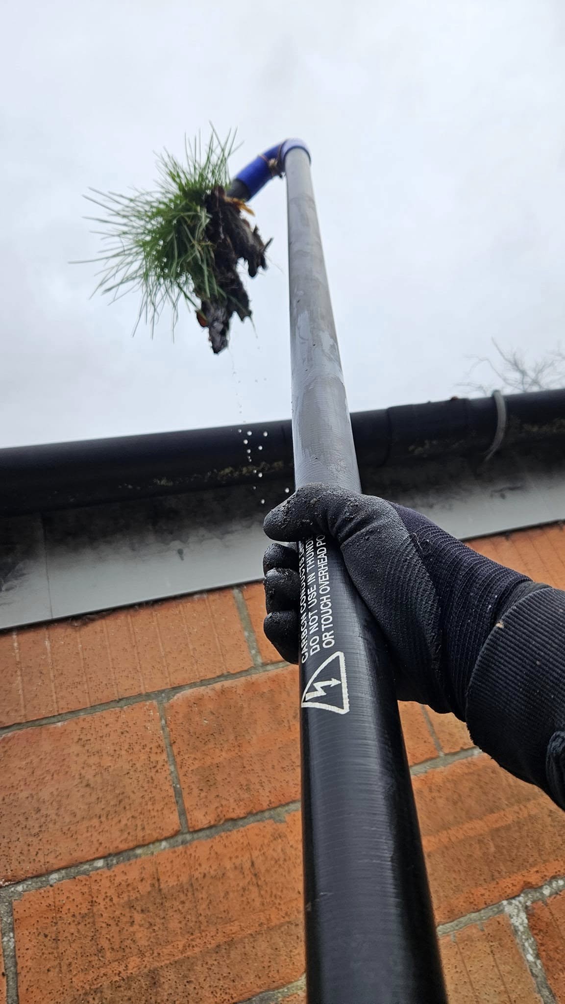 gutter-cleaning-skyvac